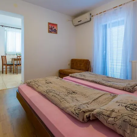 Tomica Novi Vinodolski