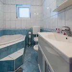 Apartman Tomica