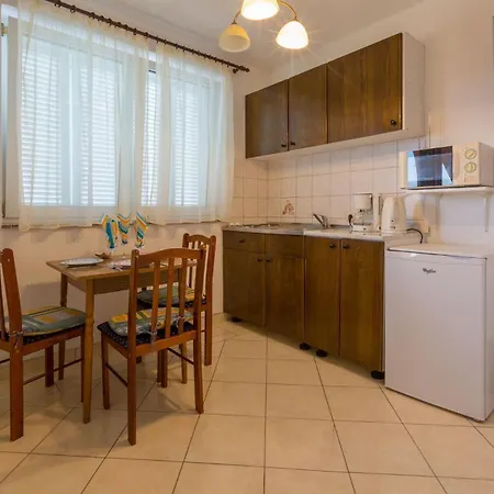 Apartment Tomica Novi Vinodolski